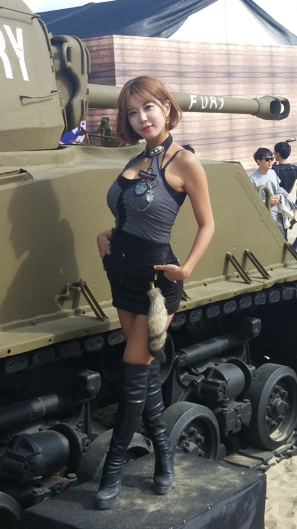 韩国顶级Showgirl许允美 釜山坦克世界 1